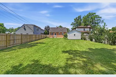 1009 Leith Avenue, Waukegan, IL 60085 - Photo 33