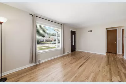 1009 Leith Avenue, Waukegan, IL 60085 - Photo 5