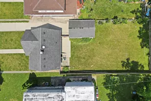 1009 Leith Ave, Waukegan, IL 60085 - Photo 39