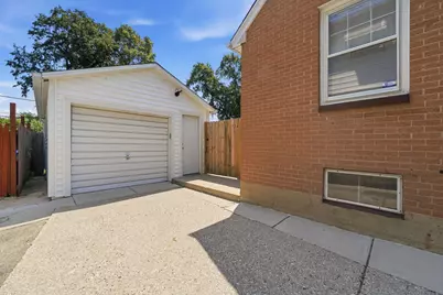 1009 Leith Avenue, Waukegan, IL 60085 - Photo 35