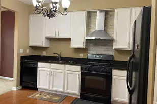 2824 White Thorn Cir, Naperville, IL 60564 - Photo 9