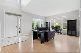 771 Red Barn Ln, Elgin, IL 60124 - Photo 3
