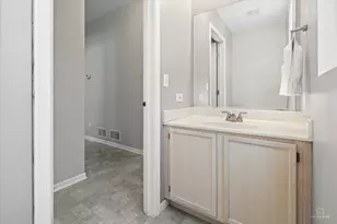 771 Red Barn Ln, Elgin, IL 60124 - Photo 15