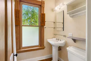 1013 Simpson St, Evanston, IL 60201 - Photo 9
