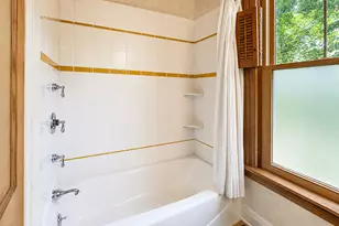 1013 Simpson St, Evanston, IL 60201 - Photo 13