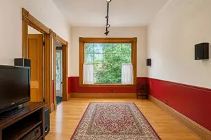 1013 Simpson St, Evanston, IL 60201 - Photo 3