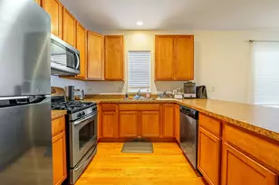 5218 W Galewood Ave, Chicago, IL 60639 - Photo 5