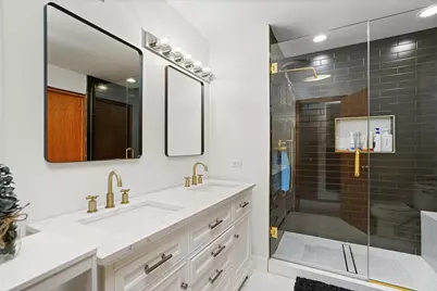 [Address not provided], Chicago, IL 60629 - Photo 17