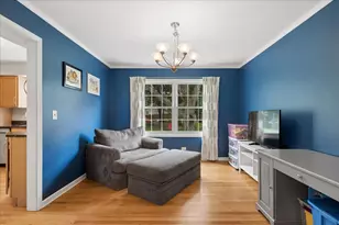 6121 Sands Rd, Crystal Lake, IL 60014 - Photo 5