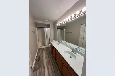 358 Woodview Circle #B, Elgin, IL 60120 - Photo 11