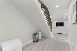 5047 W Winnemac Ave, Chicago, IL 60630 - Photo 39