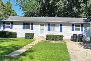 4812 W Howard St, McHenry, IL 60051 - Photo 1