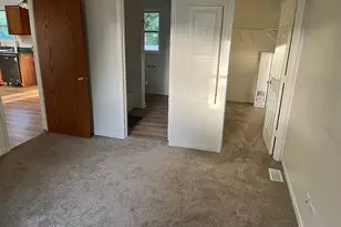 4812 W Howard St, McHenry, IL 60051 - Photo 7