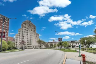 6325 N Sheridan Rd, Chicago, IL 60660 - Photo 29
