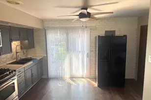 17122 Roy St, Lansing, IL 60438 - Photo 5