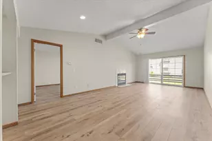 112 W Tomaras Ave, Savoy, IL 61874 - Photo 5