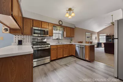 127 Forestview Lane, Aurora, IL 60502 - Photo 5