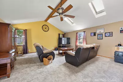 127 Forestview Lane, Aurora, IL 60502 - Photo 9
