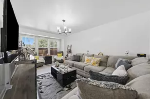 3049 W 71st St, Chicago, IL 60629 - Photo 5