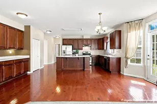 429 W Newbridge Ln, Round Lake, IL 60073 - Photo 13