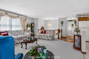 249 S Tomagene Dr, Bourbonnais, IL 60914 - Photo 5