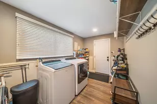 1340 Clyde Dr, Naperville, IL 60565 - Photo 21