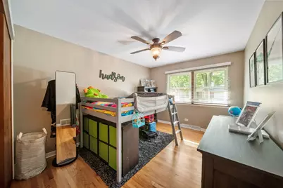 1340 Clyde Drive, Naperville, IL 60565 - Photo 15