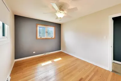 466 N Ridgeland Avenue, Elmhurst, IL 60126 - Photo 15