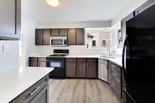 466 N Ridgeland Ave, Elmhurst, IL 60126 - Photo 7