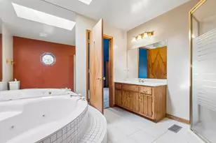 4404 Bretz Dr, Richton Park, IL 60471 - Photo 15