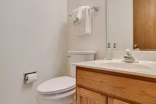 216 Brittany Dr, Streamwood, IL 60107 - Photo 13