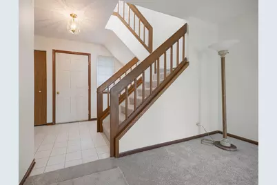 216 Brittany Drive #8E-2, Streamwood, IL 60107 - Photo 3