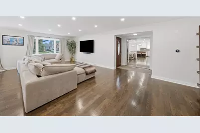 7928 Arcadia Street, Morton Grove, IL 60053 - Photo 9