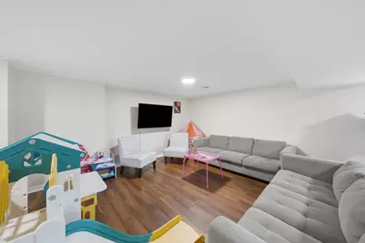 7928 Arcadia Street, Morton Grove, IL 60053 - Photo 13
