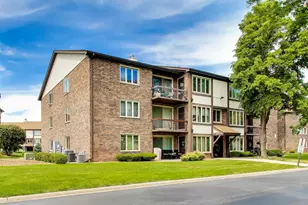4932 Circle Ct, Crestwood, IL 60418 - Photo 1