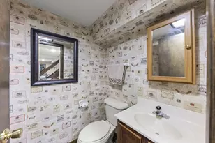 281 Diamond Head Dr, Des Plaines, IL 60018 - Photo 21