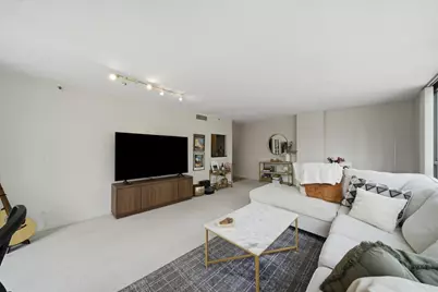 10 E Ontario Street #2111, Chicago, IL 60611 - Photo 3