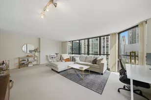 10 E Ontario St, Chicago, IL 60611 - Photo 5