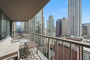10 E Ontario St, Chicago, IL 60611 - Photo 13