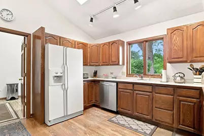 1419 Stevenson Drive, Libertyville, IL 60048 - Photo 7