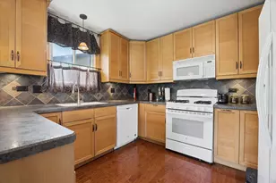 4093 Bayside Dr, Hanover Park, IL 60133 - Photo 5