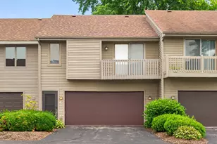 641 Amphitheater Dr, Rockford, IL 61107 - Photo 1