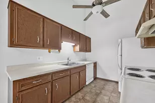 641 Amphitheater Dr, Rockford, IL 61107 - Photo 9