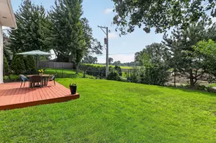 282 Stonegate Rd, Clarendon Hills, IL 60514 - Photo 15