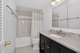 282 Stonegate Rd, Clarendon Hills, IL 60514 - Photo 13