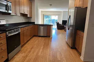 152 Finstad Dr, Libertyville, IL 60048 - Photo 7