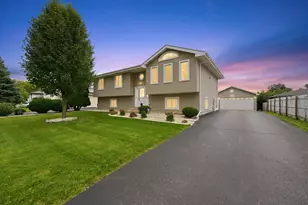 2902 Streitz Dr, Joliet, IL 60435 - Photo 3