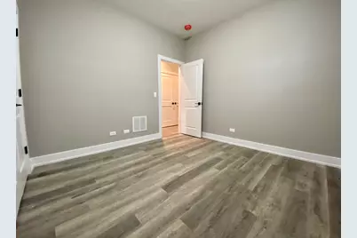 5667 W Higgins Avenue #1E, Chicago, IL 60630 - Photo 23