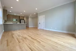 5667 W Higgins Ave, Chicago, IL 60630 - Photo 5