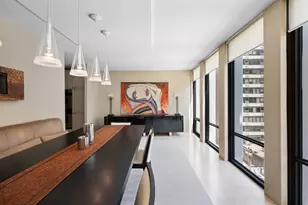 200 E Delaware Pl, Chicago, IL 60611 - Photo 11